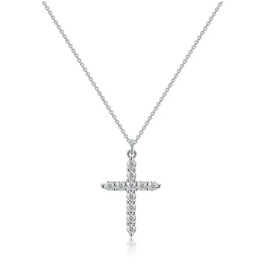 Collar con cruz y corona de diamantes.