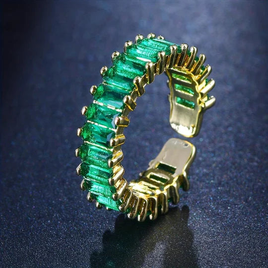 Anillo de oro y esmeraldas