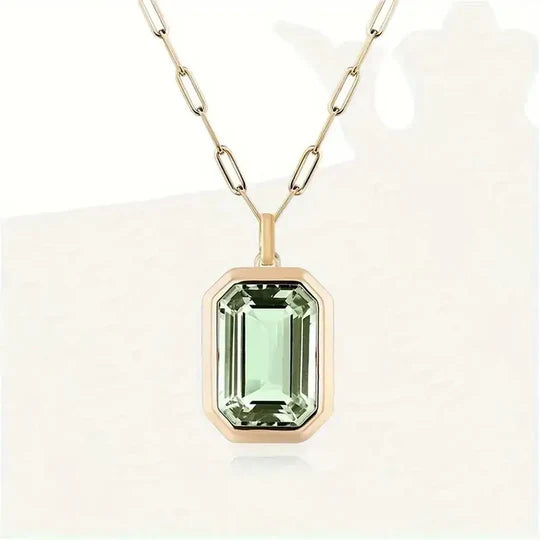 Sophia necklace with emerald stone