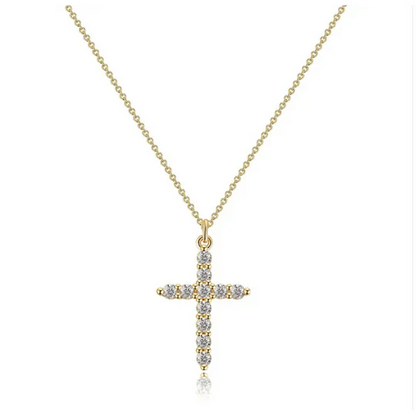 Collar con cruz y corona de diamantes.