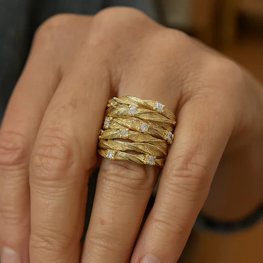 Stunning layered Gold Ring