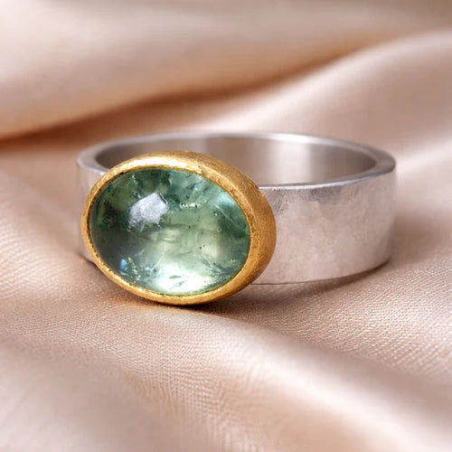Anillo verde retro con piedra redonda