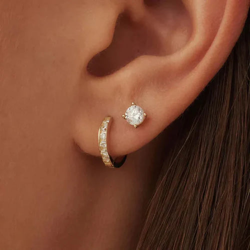 Conjunto de pendientes Dara Brillant con piedras.