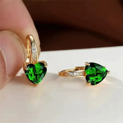 Pendientes con piedra esmeralda en forma de corazón