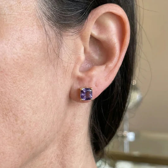 Pendientes cuadrados de oro con amatista